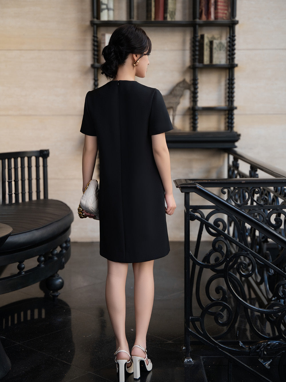 GIGI BLACK SHIFT DRESS