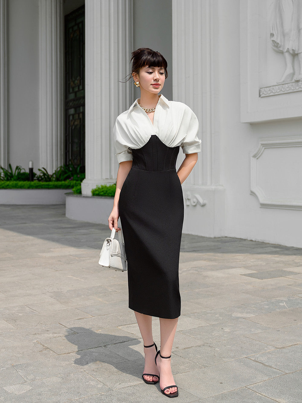 KARINA BLACK BODYCON DRESS