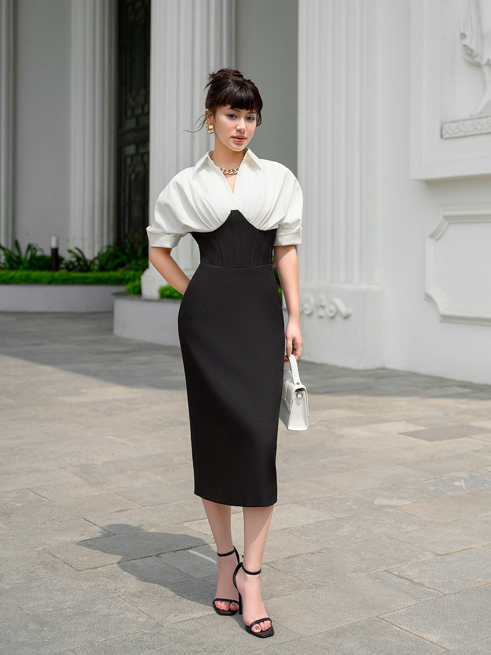 KARINA BLACK BODYCON DRESS