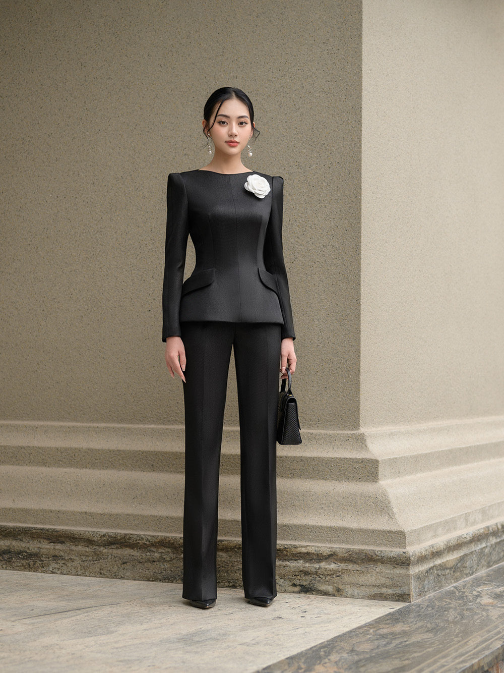 AMELIA BLACK TAILORED SUIT
