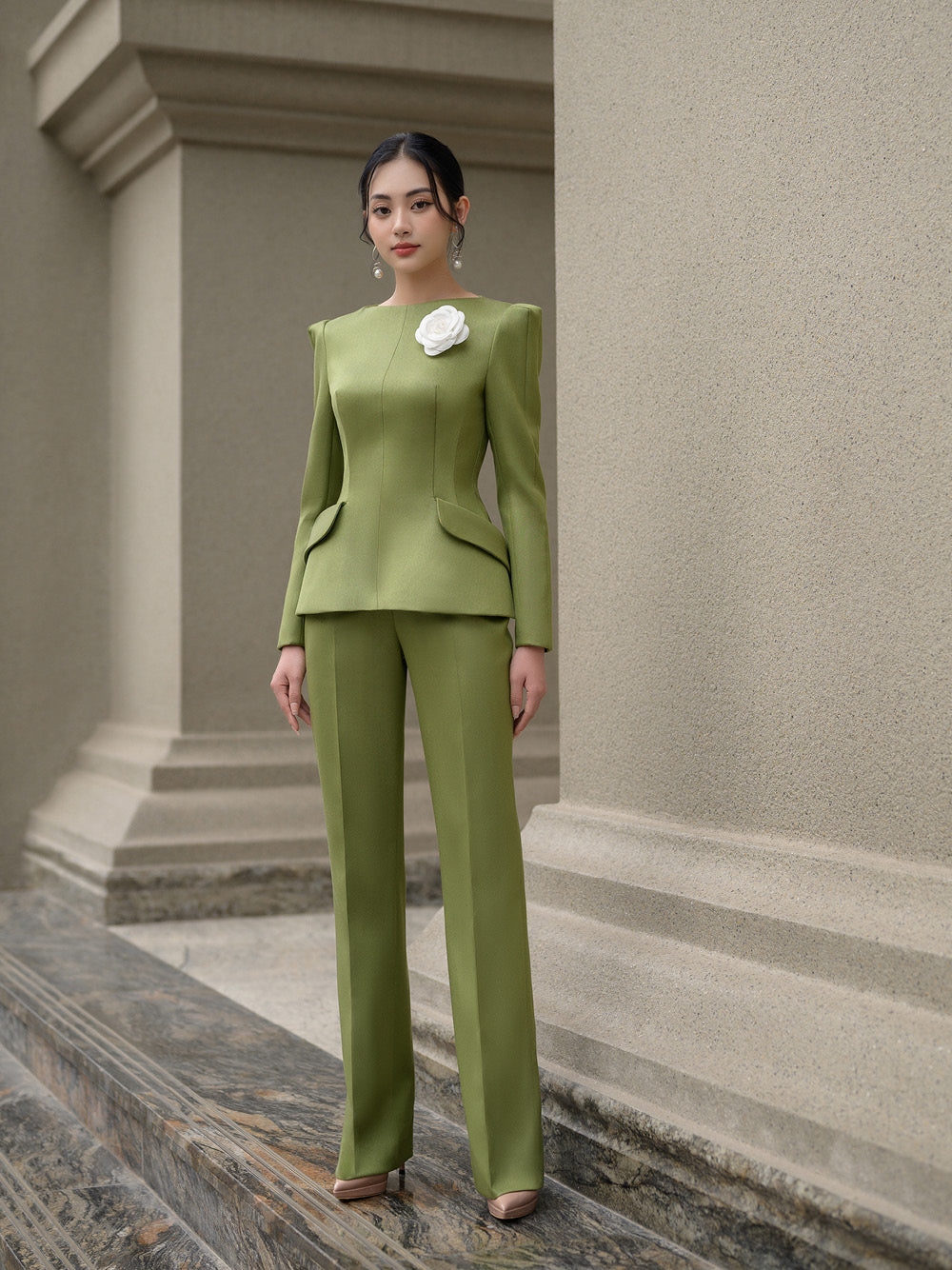 AMELIA OLIVE TAILORED SUIT